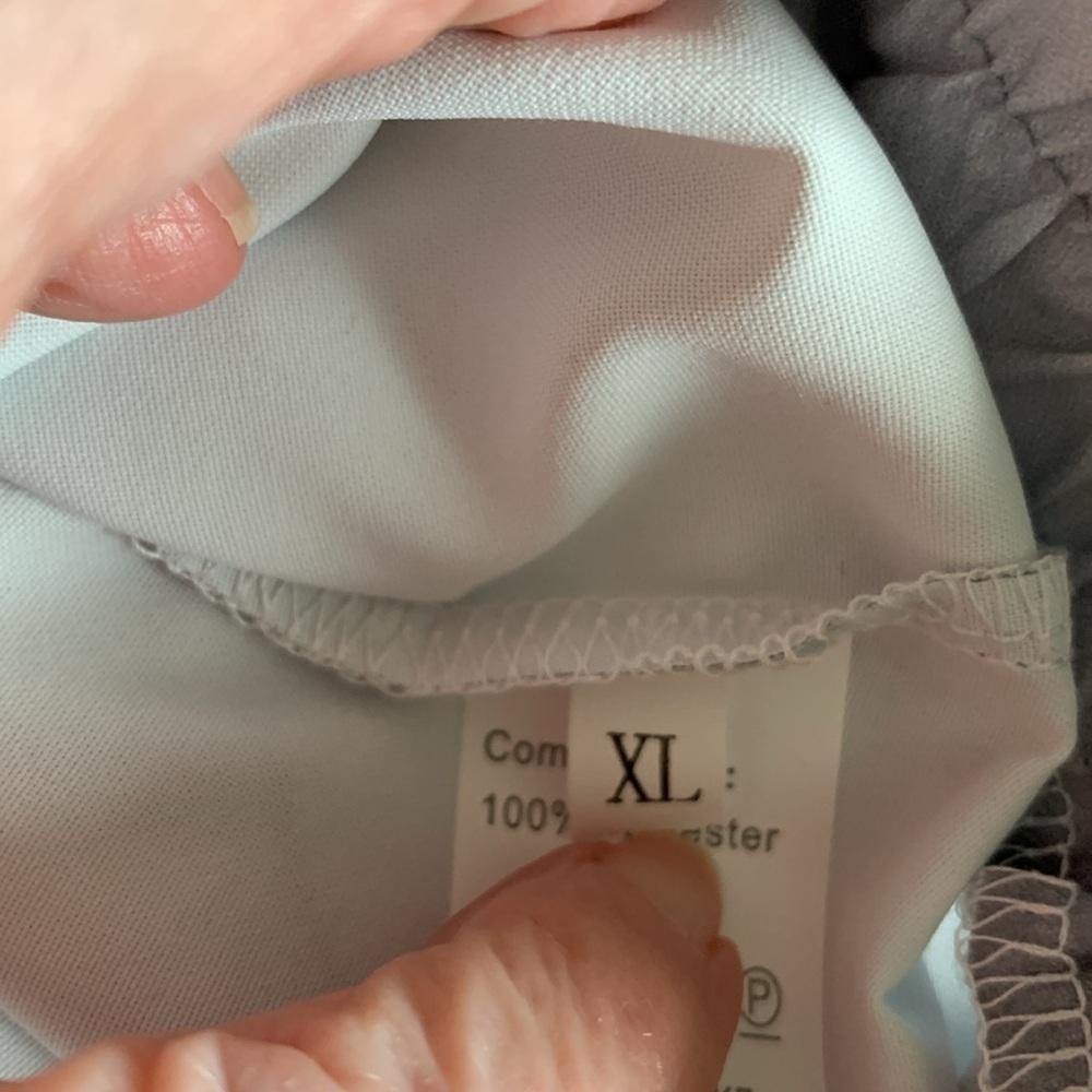 NWOT, Cute light grey pants with geometric pattern. Elastic waist, side pockets - Picture 5 of 7